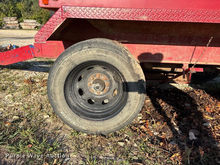 image for item DU1395 1986 Bail pup grain trailer