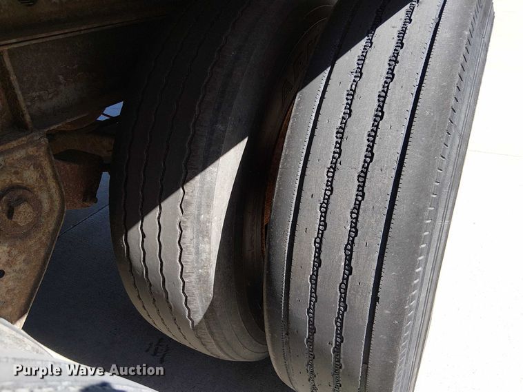 image for item DU3655 1996 Fruehauf dry van trailer