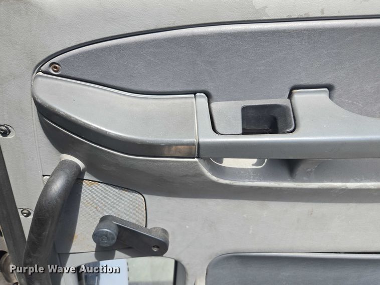 image for item DU7949 2007 Freightliner Columbia semi truck