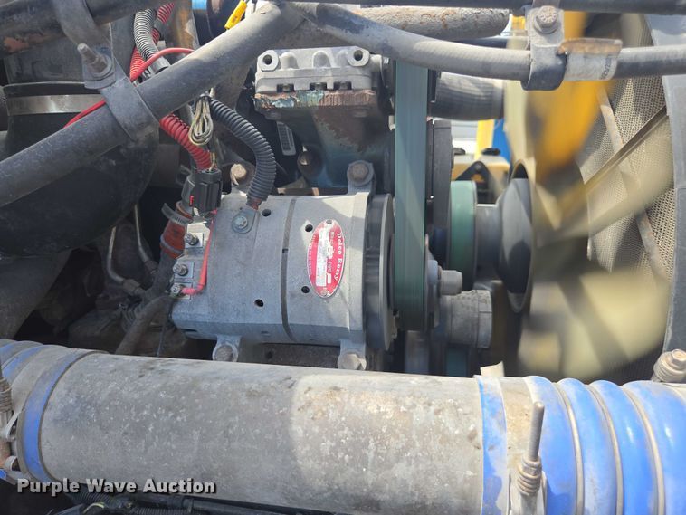 image for item DU7949 2007 Freightliner Columbia semi truck