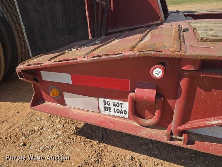 image for item DW5122 1997 Trail King TK80MDG-483 lowboy equipment trailer
