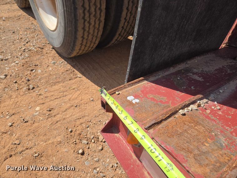 image for item DW5122 1997 Trail King TK80MDG-483 lowboy equipment trailer