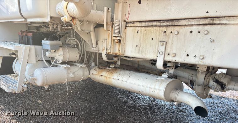 image for item DY0961 1989 Mack CS water truck