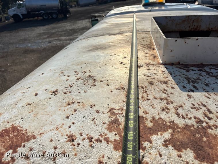 image for item DY0961 1989 Mack CS water truck