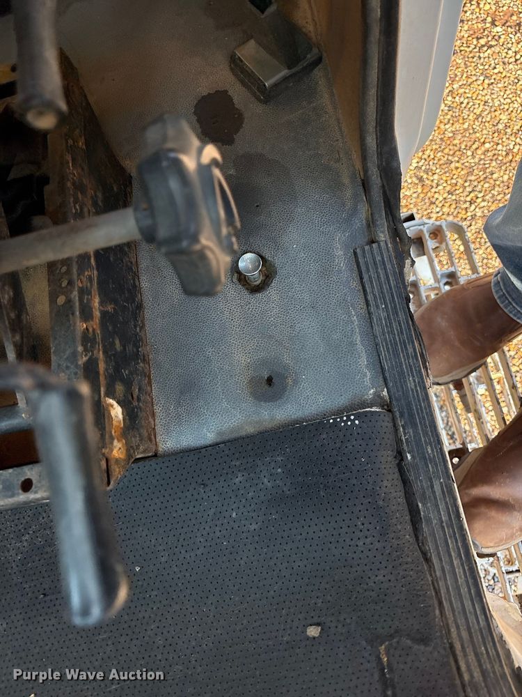 image for item DY0961 1989 Mack CS water truck