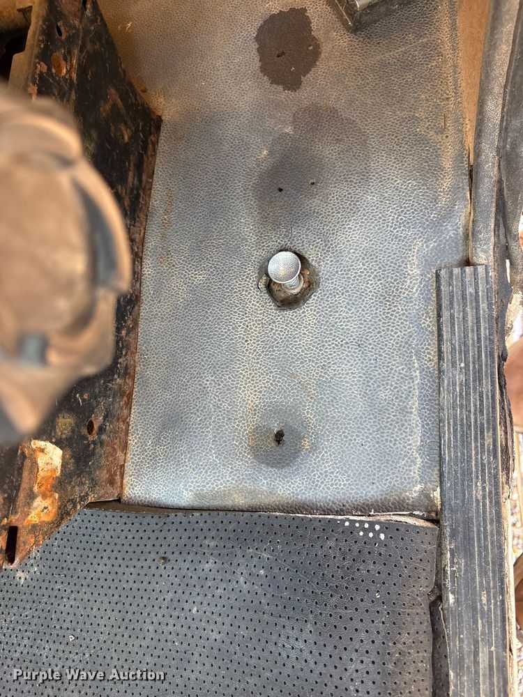 image for item DY0961 1989 Mack CS water truck