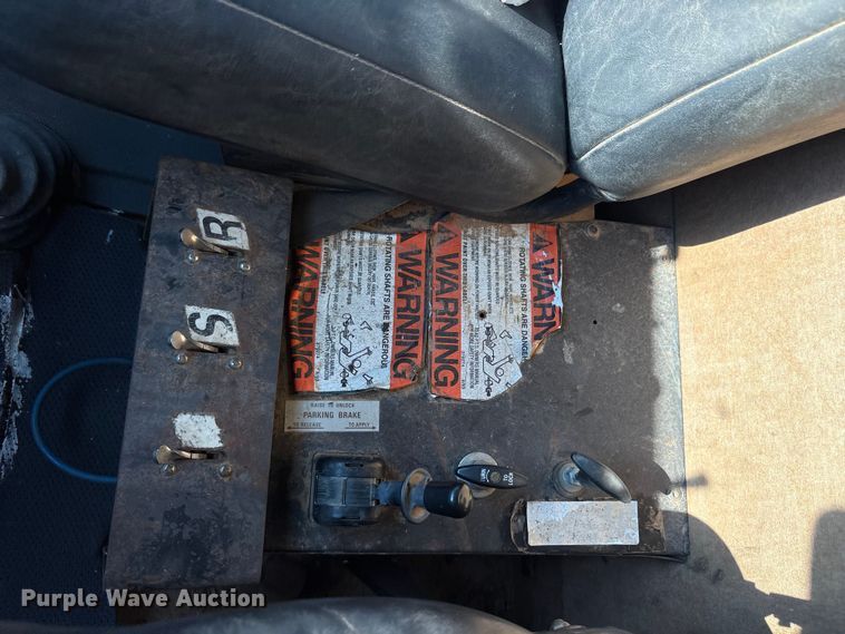 image for item DY0961 1989 Mack CS water truck