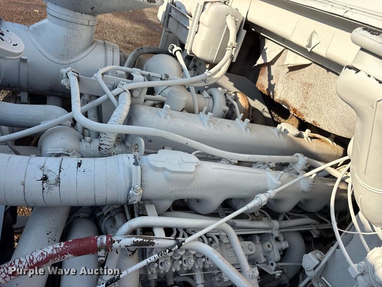 image for item DY0961 1989 Mack CS water truck