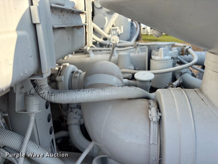 image for item DY0961 1989 Mack CS water truck