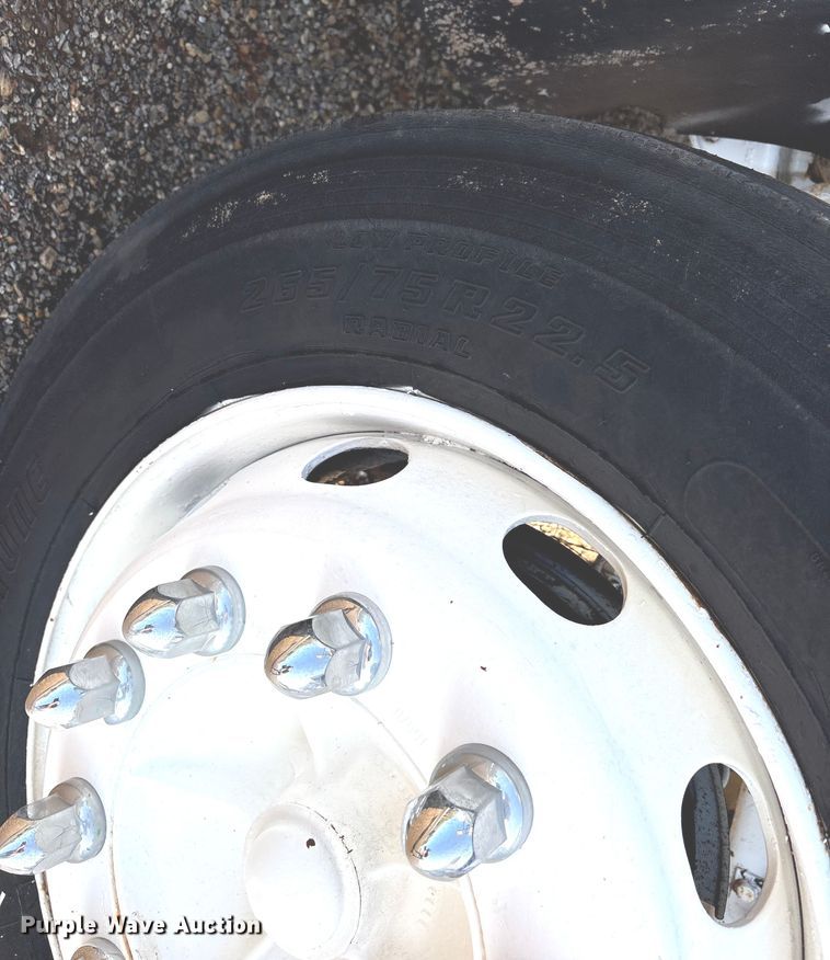 image for item DY0961 1989 Mack CS water truck