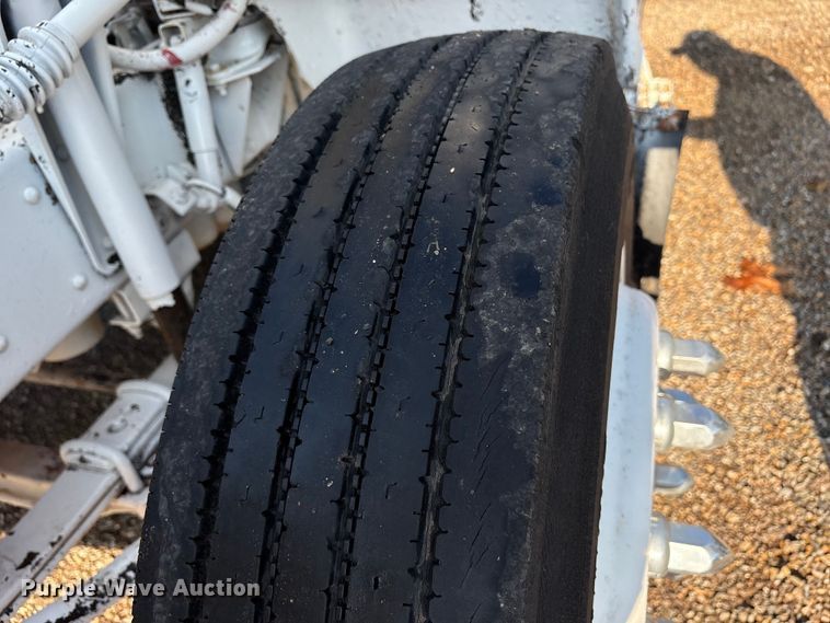 image for item DY0961 1989 Mack CS water truck