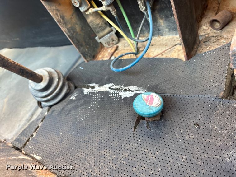 image for item DY0961 1989 Mack CS water truck