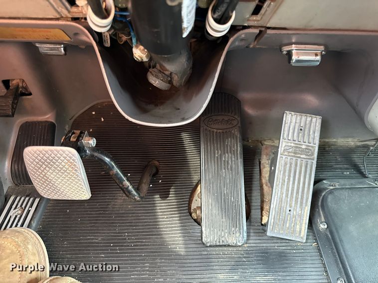 image for item DY8114 2006 Peterbilt 379 semi truck