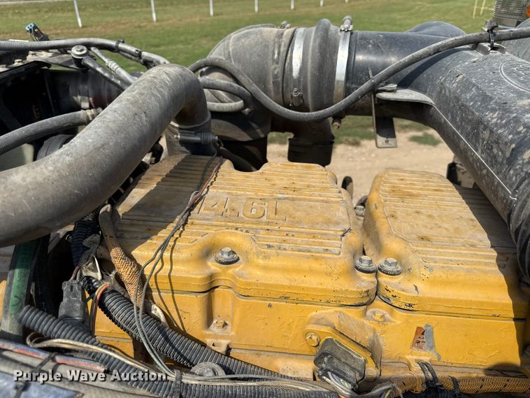 image for item DY8114 2006 Peterbilt 379 semi truck