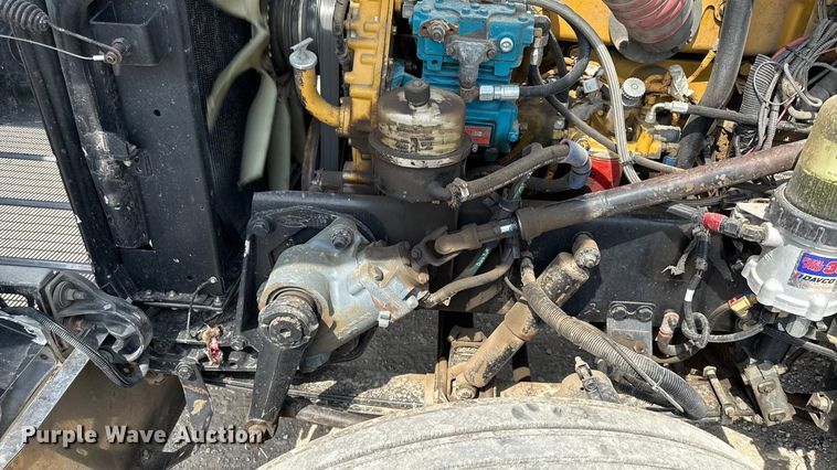 image for item DY8114 2006 Peterbilt 379 semi truck