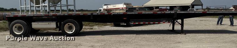 image for item DY8187 1996 Fruehauf flatbed trailer