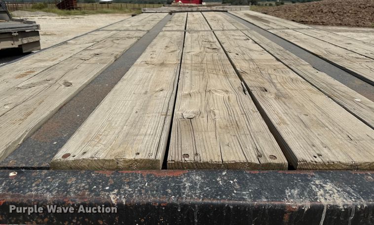 image for item DY8187 1996 Fruehauf flatbed trailer