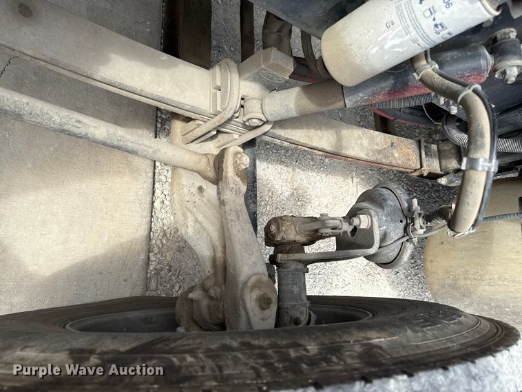 image for item DY8193 2007 Peterbilt 386 semi truck