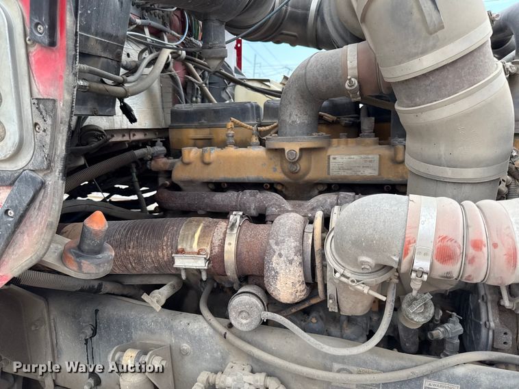 image for item DY8194 2007 Kenworth semi truck