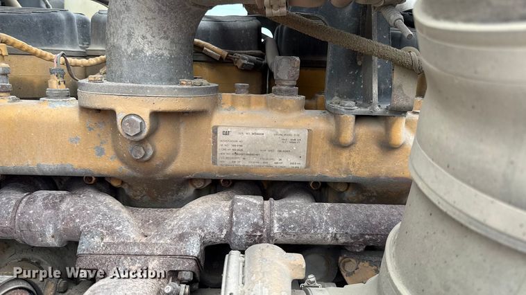 image for item DY8194 2007 Kenworth semi truck