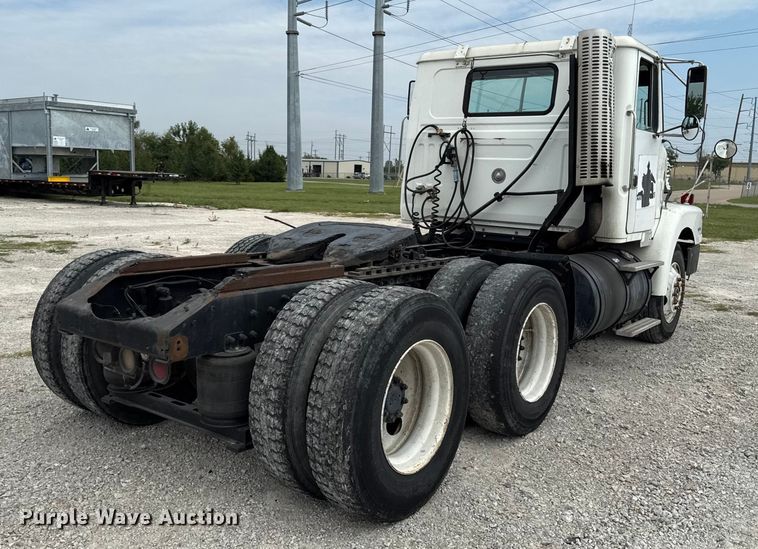 image for item DY8196 1996 Volvo WG semi truck