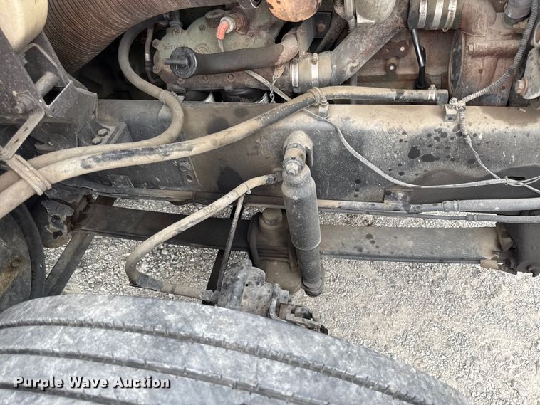 image for item DY8196 1996 Volvo WG semi truck