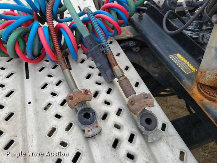 image for item DZ6608 2016 Mack CXU613 semi truck