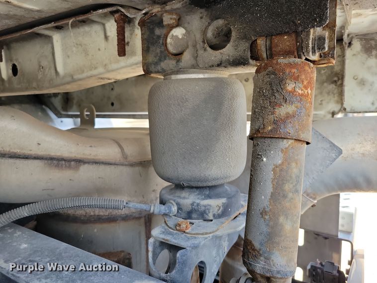 image for item DZ6608 2016 Mack CXU613 semi truck