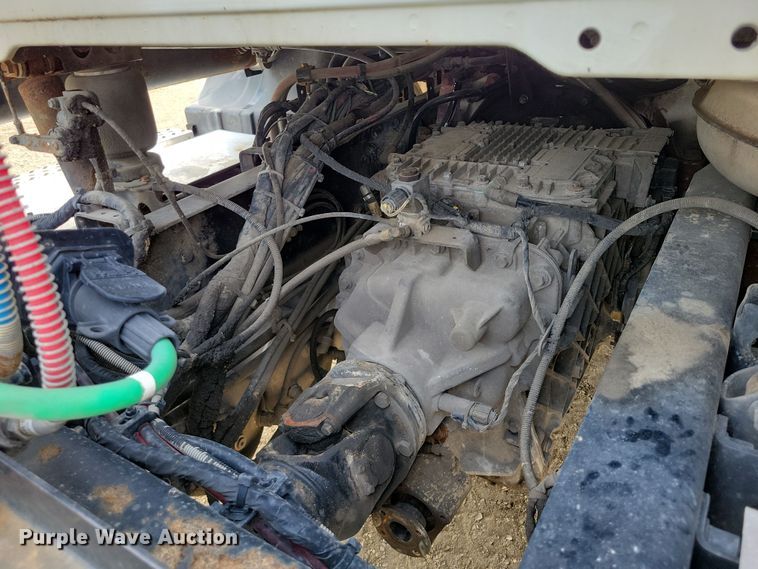 image for item DZ6608 2016 Mack CXU613 semi truck