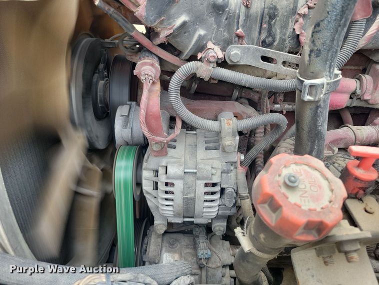 image for item DZ6608 2016 Mack CXU613 semi truck