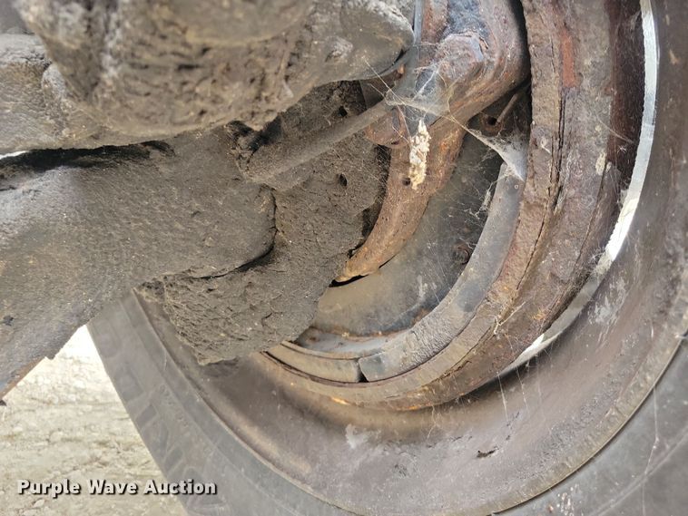 image for item DZ6608 2016 Mack CXU613 semi truck