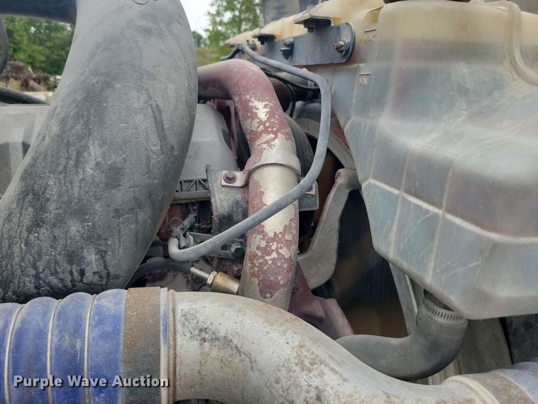 image for item DZ6608 2016 Mack CXU613 semi truck