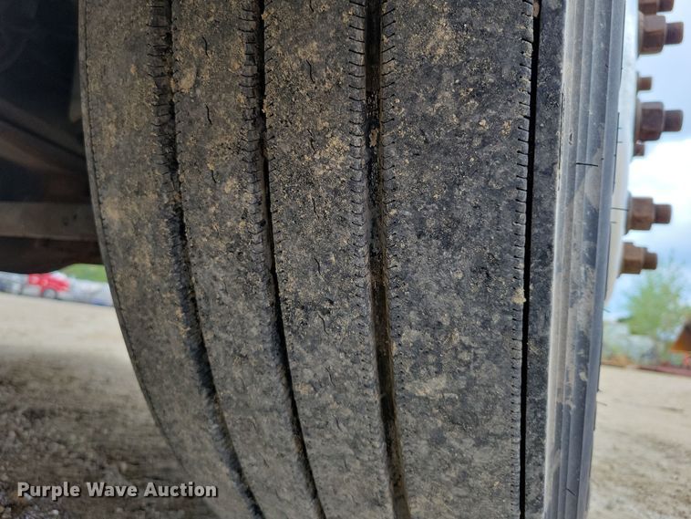 image for item DZ6608 2016 Mack CXU613 semi truck