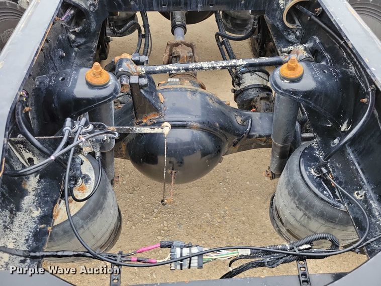 image for item DZ6623 2018 Peterbilt  567 semi truck