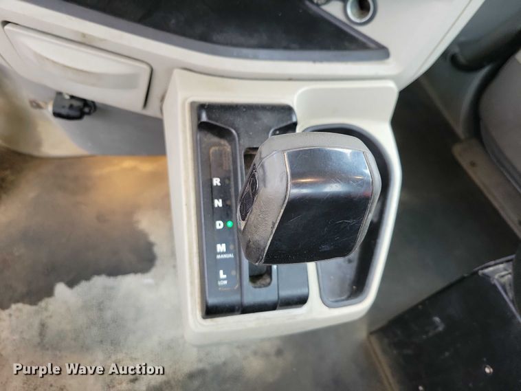 image for item DZ6623 2018 Peterbilt  567 semi truck