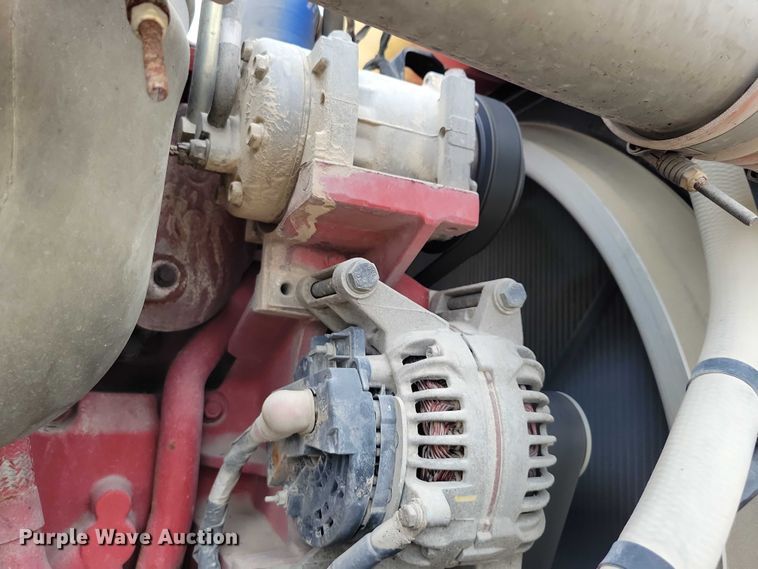 image for item DZ6623 2018 Peterbilt  567 semi truck