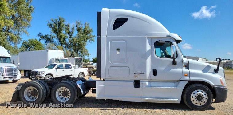 CAMIóN CAMAROTE 2015 FREIGHTLINER