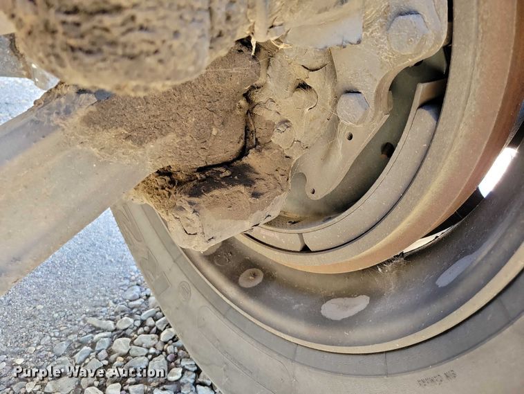 image for item DZ6639 2015 Freightliner  Cascadia  semi truck