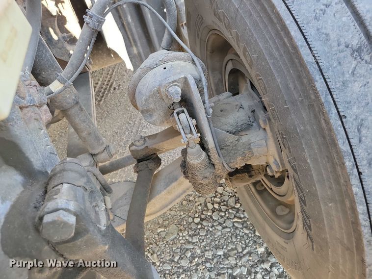 image for item DZ6639 2015 Freightliner  Cascadia  semi truck