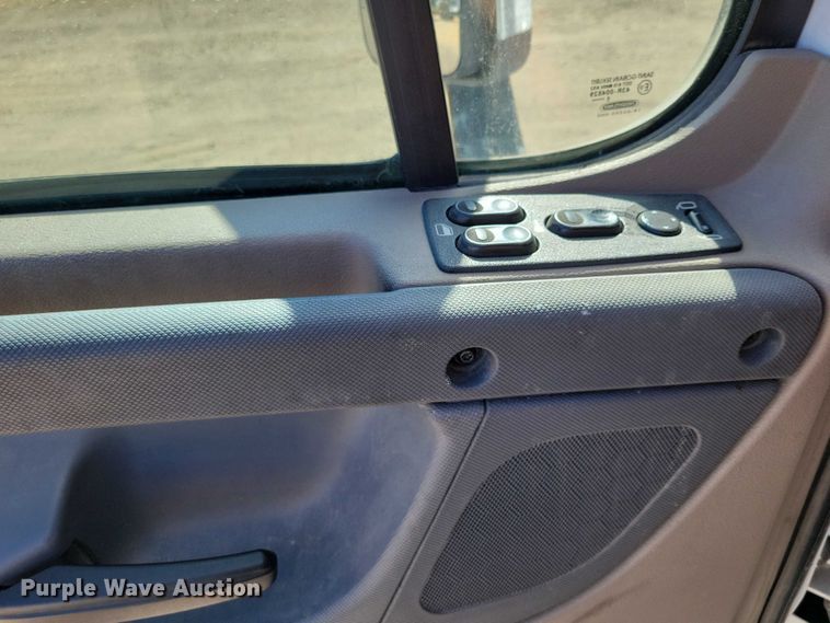 image for item DZ6639 2015 Freightliner  Cascadia  semi truck