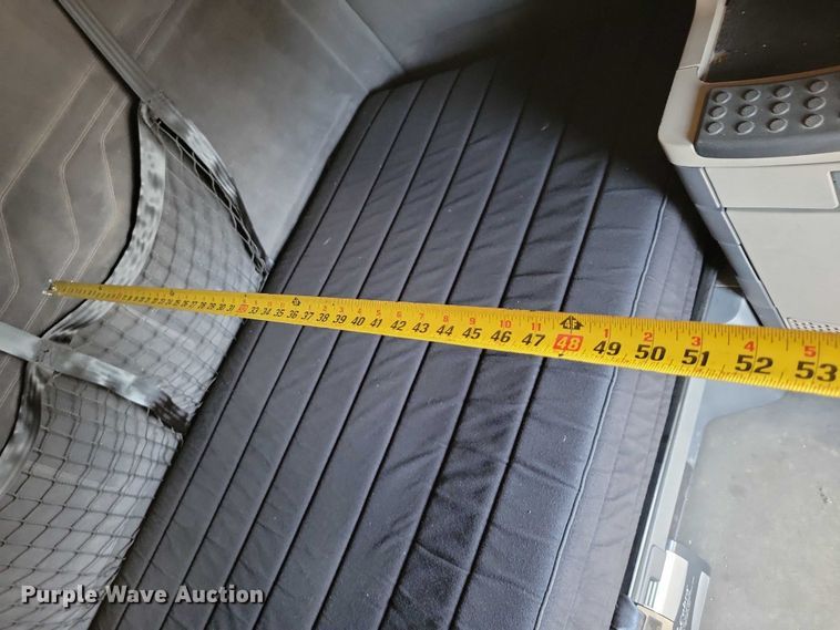 image for item DZ6639 2015 Freightliner  Cascadia  semi truck