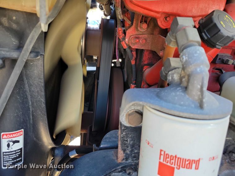 image for item DZ6639 2015 Freightliner  Cascadia  semi truck