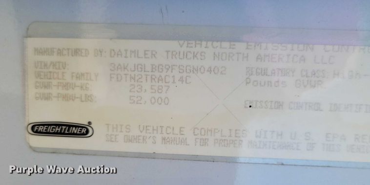 image for item DZ6639 2015 Freightliner  Cascadia  semi truck