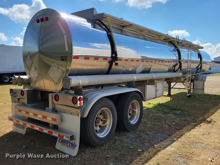 image for item DZ6640 2005 Brenner Tank LLC tank trailer