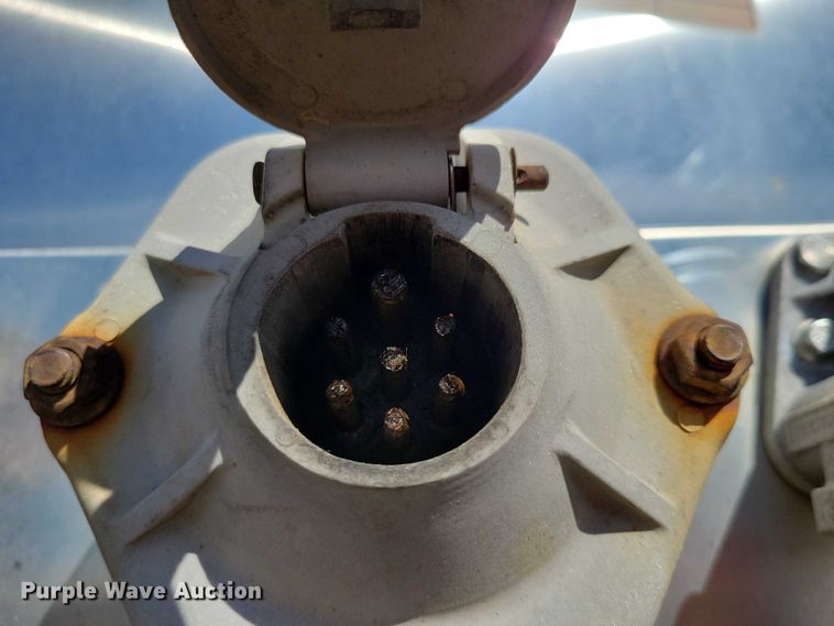 image for item DZ6640 2005 Brenner Tank LLC tank trailer