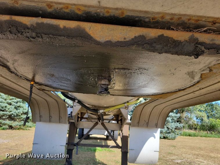 image for item DZ6640 2005 Brenner Tank LLC tank trailer