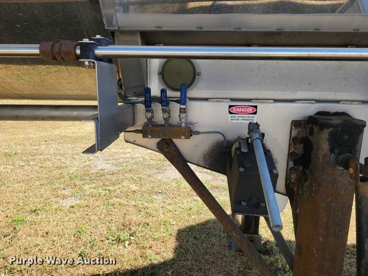 image for item DZ6640 2005 Brenner Tank LLC tank trailer