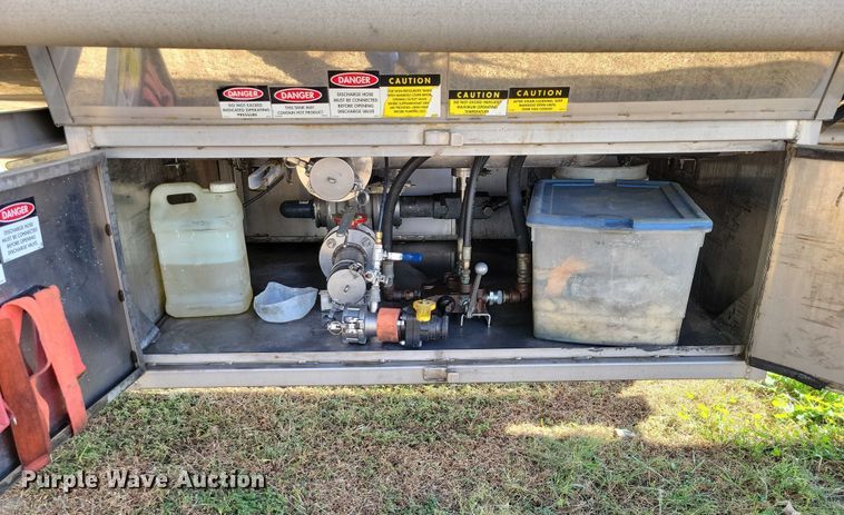 image for item DZ6640 2005 Brenner Tank LLC tank trailer