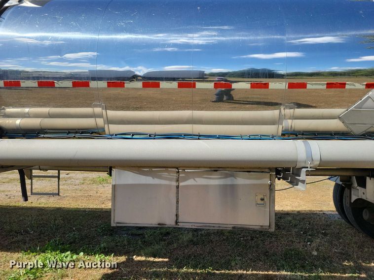 image for item DZ6640 2005 Brenner Tank LLC tank trailer
