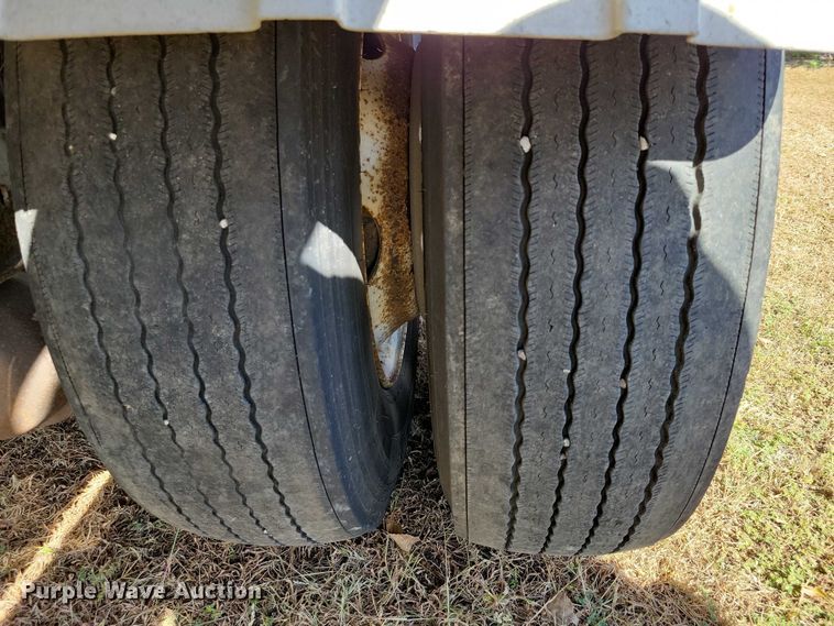 image for item DZ6640 2005 Brenner Tank LLC tank trailer